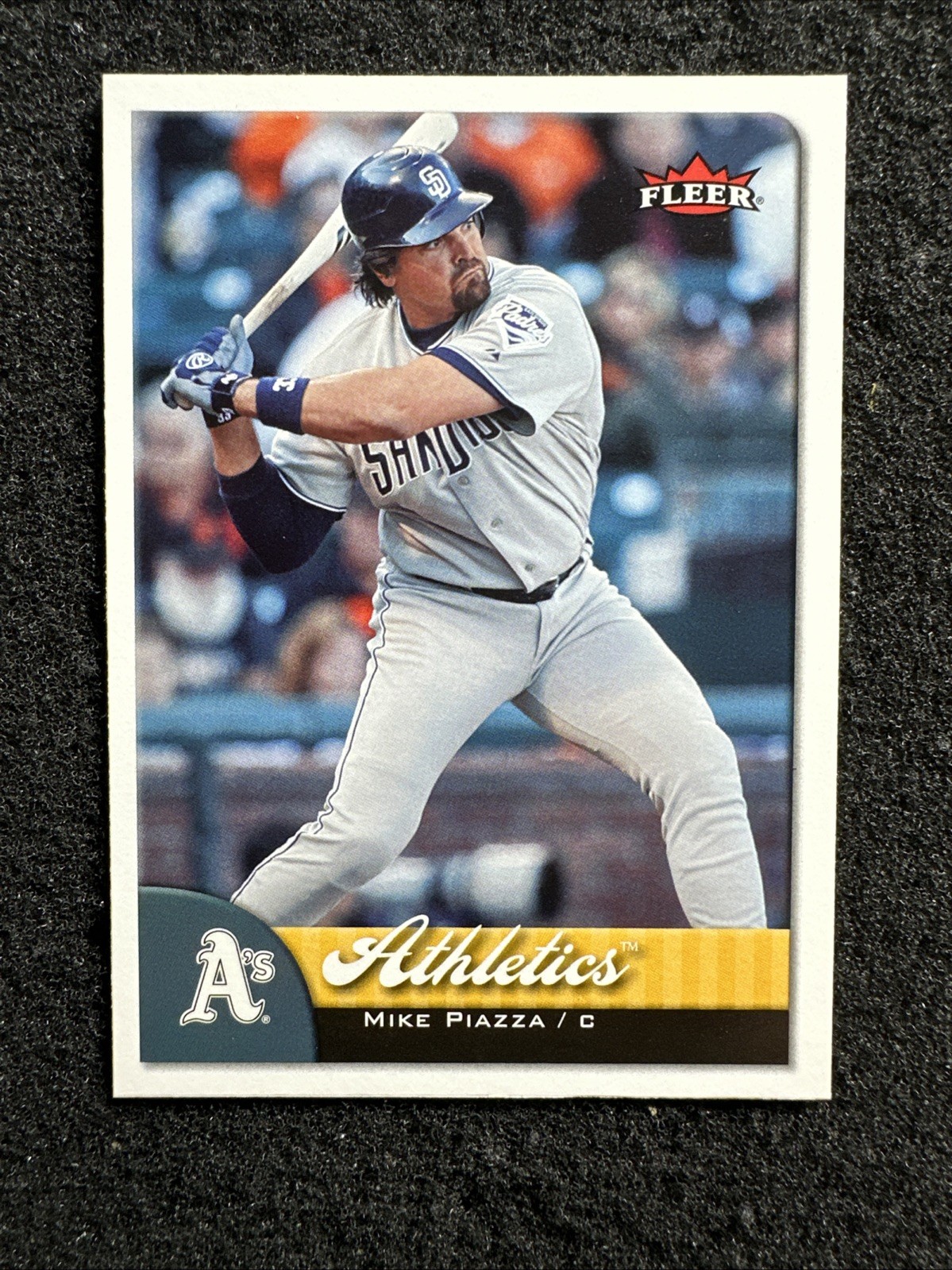 Mike Piazza #79 Baseball Cards 2007 Fleer trading card — raw and PSA graded price guide