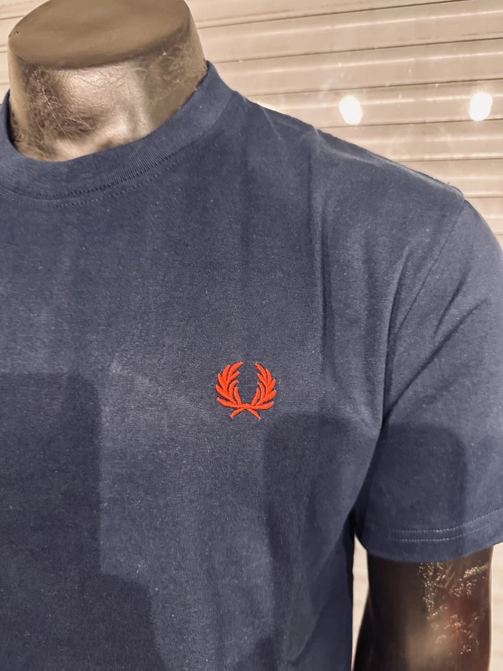 T Shirt Fred Perry Bleu Marine Taille L Neuf  - Photo 4/4