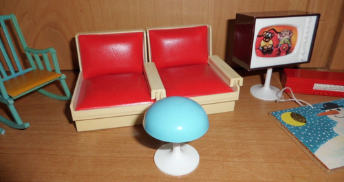 DDR Puppenstube Puppenhaus Fernseher Lounge - Sessel Radio Lampe Bild Stuhl - Picture 3 of 4