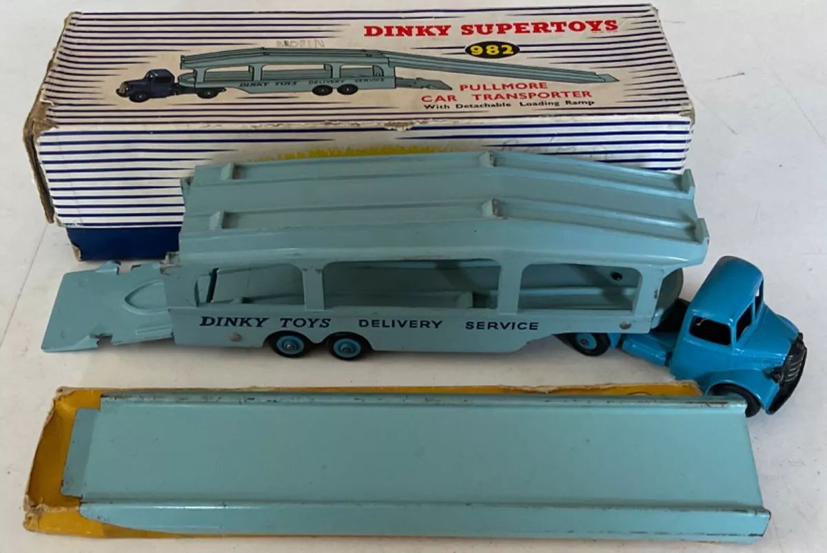 Dinky 2025 car transporter