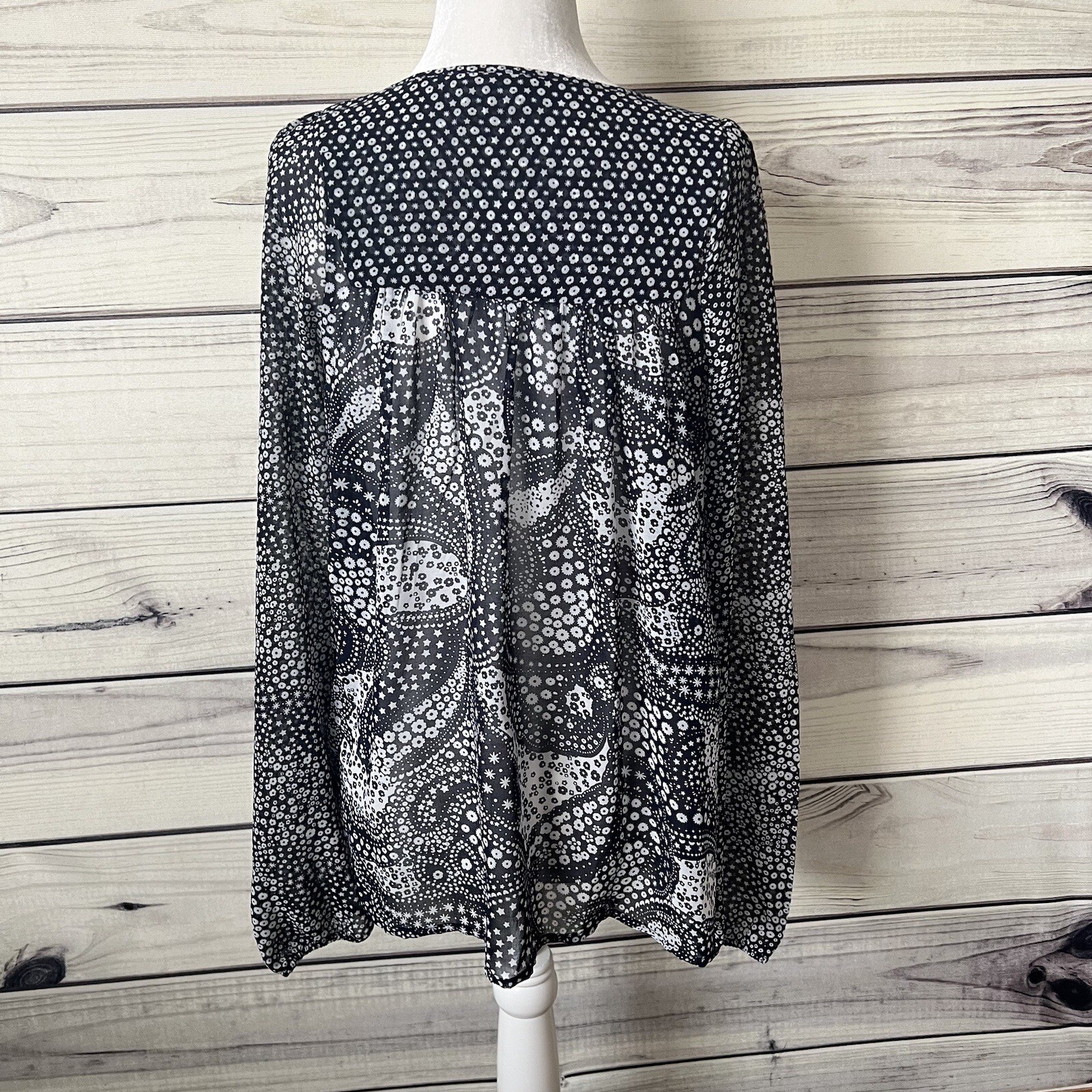 Gap Navy & White Floral Patterned Split V Neck Lo… - image 7