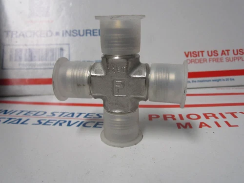 Parker 8 KTX-SS Stainless Steel Union Cross 1/2" X 1/2" X 1/2" X 1/2" MJIC , S2