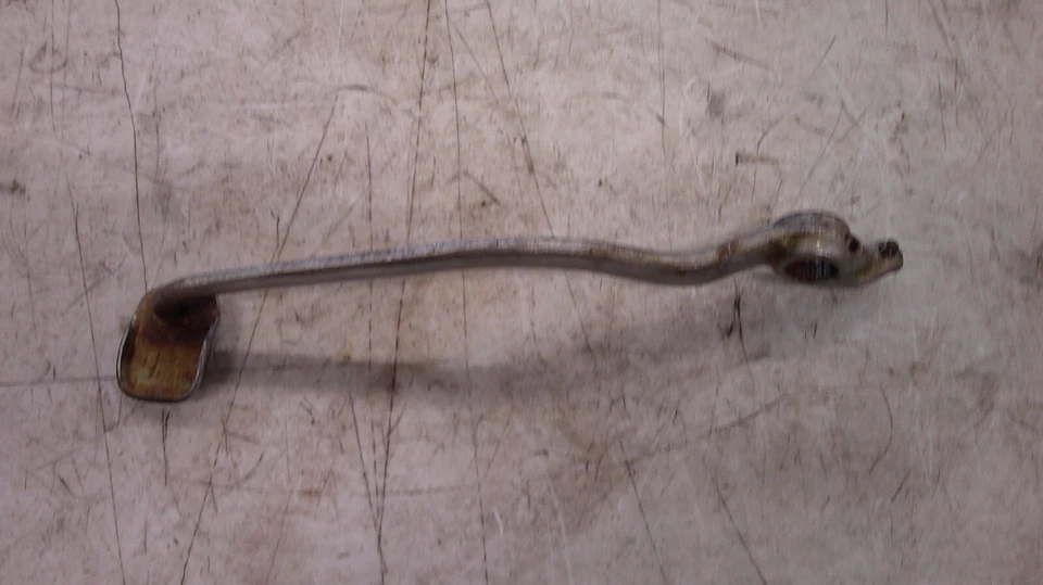 1980-1981 Suzuki GS250 T freno trasero pedal palanca Foto 3 de 4