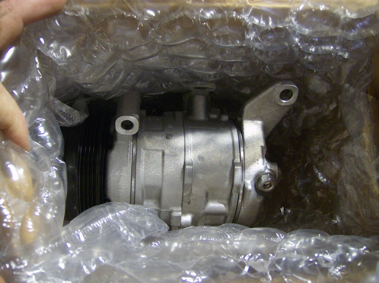 GENUINE GM ACDELCO 25940199 15-22146 A/C COMPRESSOR SILVERADO MORE 