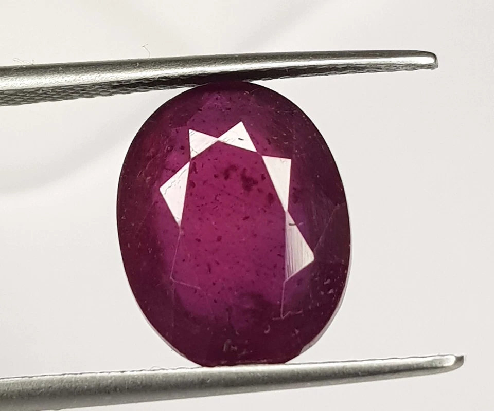 6.83 Ct Natural Ruby Oval Cut Top Quality Glass Filled Faceted loose Gemstone - Image 2 of 4