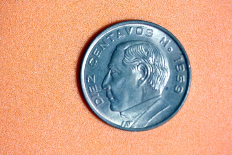 ESTATE FIND 1959 - Mexico 2 10 Centavo Coin! #N01505