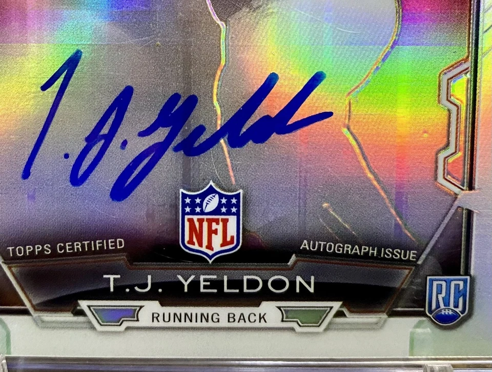 TJ Yeldon 4 Card RC Auto Roll Tide w/ ON CARD Silver, Base, Red Variation & Camo - Image 2 of 4