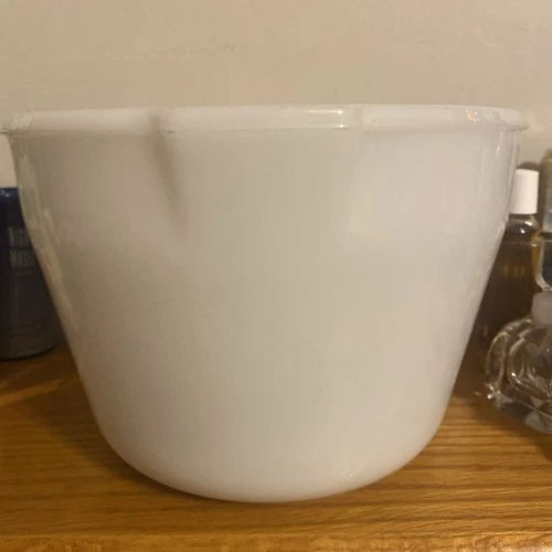 Vintage Ronson Foodmatic White Milk Glass Mixing Bowl