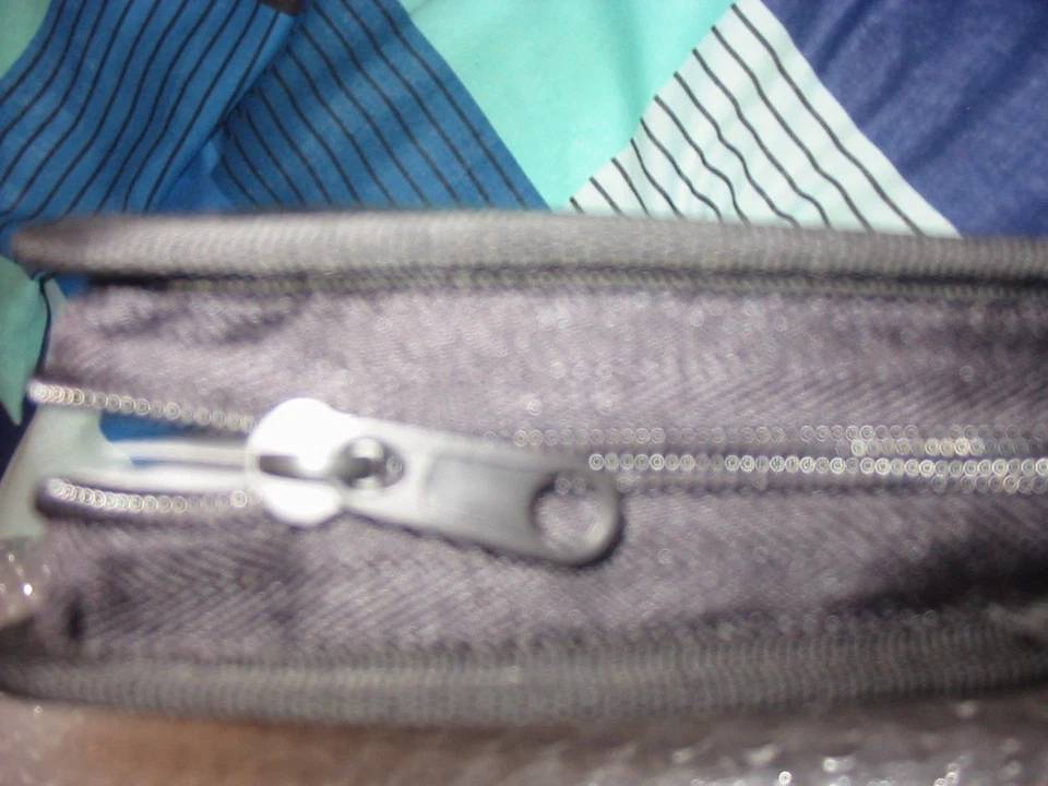 80 CD Case Holder Organiser Wallet Car Home BLACK USED - Image 2 of 4