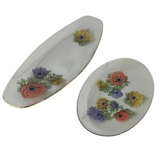 Lot de 2 plats anciens en verre à bordure dorée à fleurs