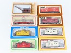 Uninspected LOT of 8 HO Scale IHC/Life-Like/Bev-Bel Freight Cars  — photo 1