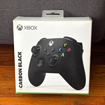 *OPEN BOX* Microsoft Xbox Wireless Controller  Carbon Black  for PC/Xbox