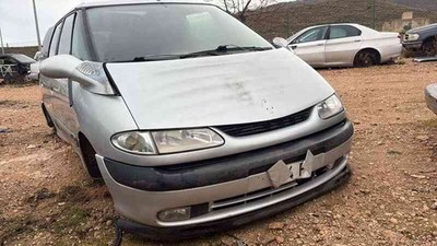 355 linker frontflügel RENAULT ESPACE 2.2 CAT 1984