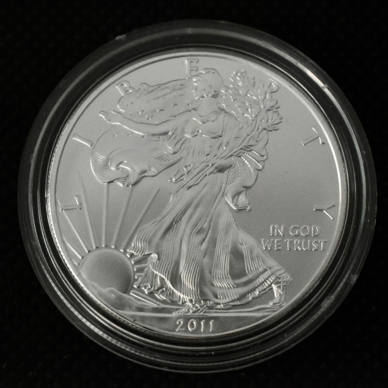 2011 American Silver Eagle 1 Oz. .999 Fine  $1 Coin round in ASE Airtight case
