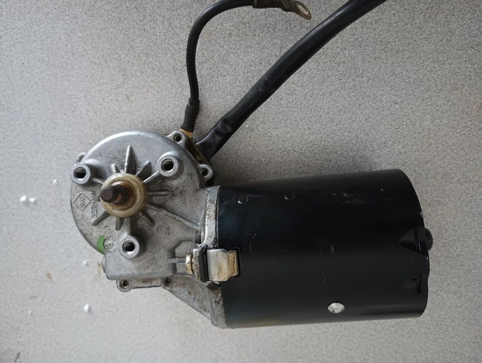 PORSCHE 944 951 TURBO S2 REFURBISHED Windshield Wiper Motor - 944-628-303-01 - Image 2 of 4