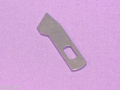LOWER KNIFE BOTTOM BLADE TO FIT SINGER 14T948DS BERNETTE 134,#A10531000 (118)