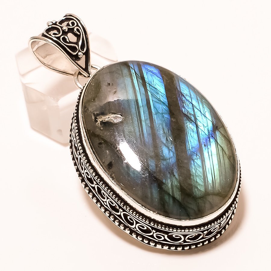 Vintage Sterling Silver Labradorite Pendant