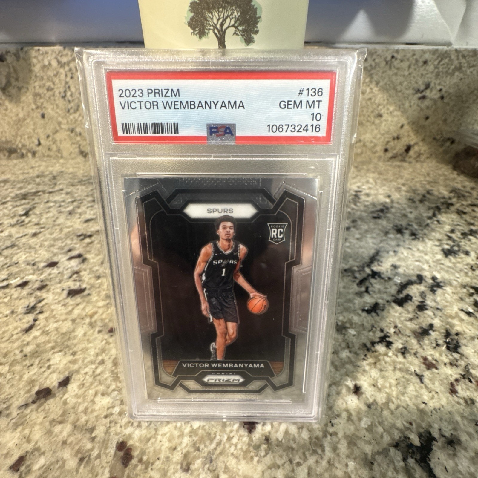 2023-24 Panini Prizm - Victor Wembanyama #136 (RC) Psa 10 view 3