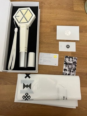 Exo Official Light Stick Ver. 2 + Baekhyun Strap White Lightstick