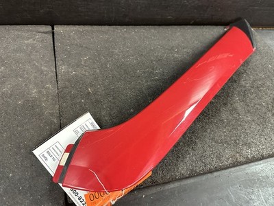 124-用フルエヤロセツト-フロント―サイド―リヤー 17-20 FIAT 124 SPIDER WINDSHIELD PASSENGER RH SIDE TRIM MOULDING