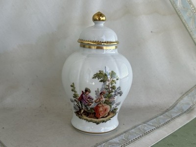 Schöne Meissen Tee-Dose mit Rokoko-Szene, Watteau-Malerei