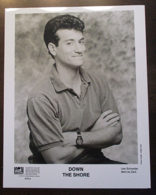 PRESS PROMO PHOTO 1992 TV SHOW DOWN THE SHORE WITH LEW SCHNEIDER B&W 8X10 Y778