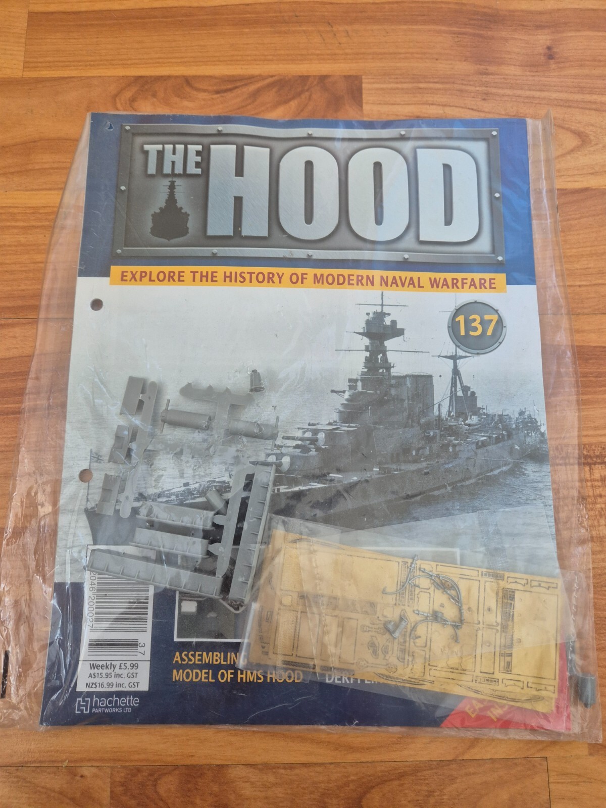 ISSUE 137 HACHETTE BUILD THE HMS HOOD MODEL SHIP 1/200 WW2 BATTLE CRUISER