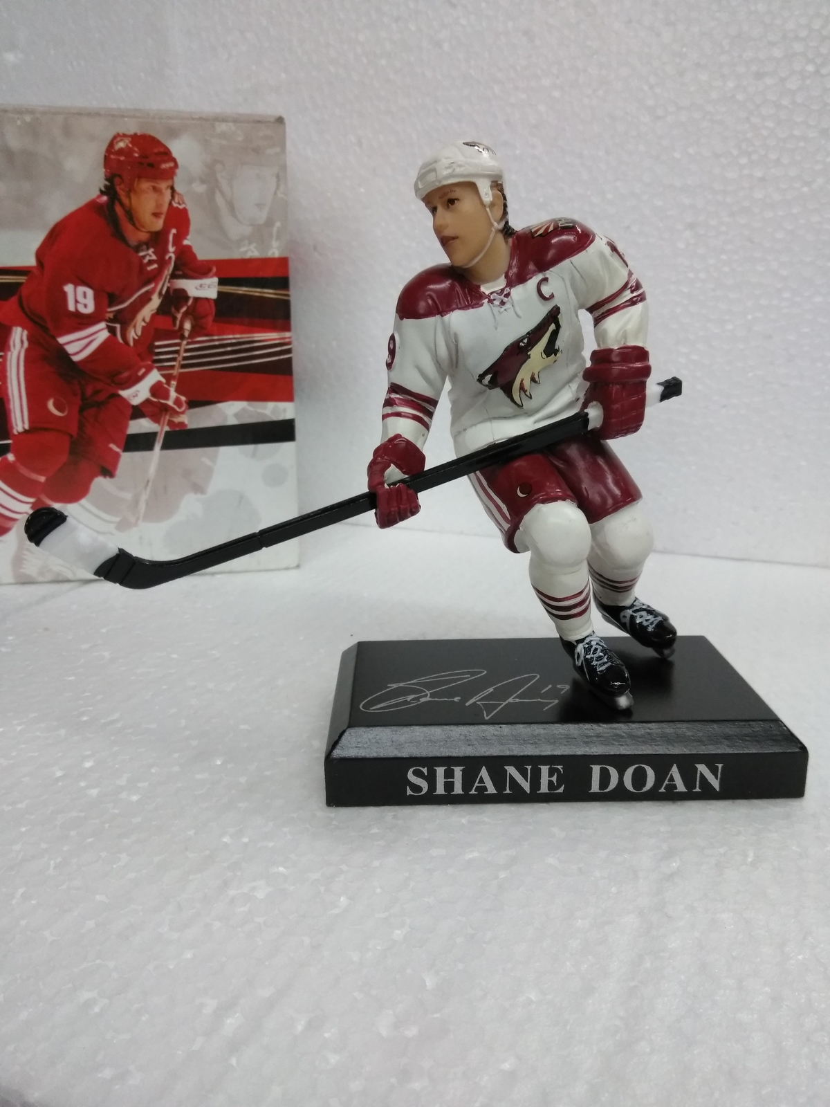Shane Doan #19 Coyotes Statue