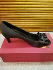 VANELLI "MADORA", SIZE 10, SATIN, PEEP TOE PUMPS