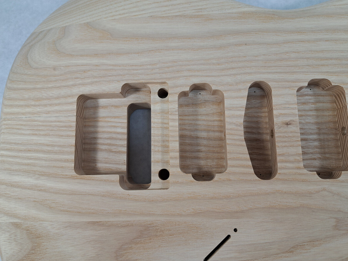 KAISH Gebogen 42mm Ongebleekt Pure Beenmoer Gitaar Gegroefde Beenmoer voor Strat/Tele 42x3,2mm