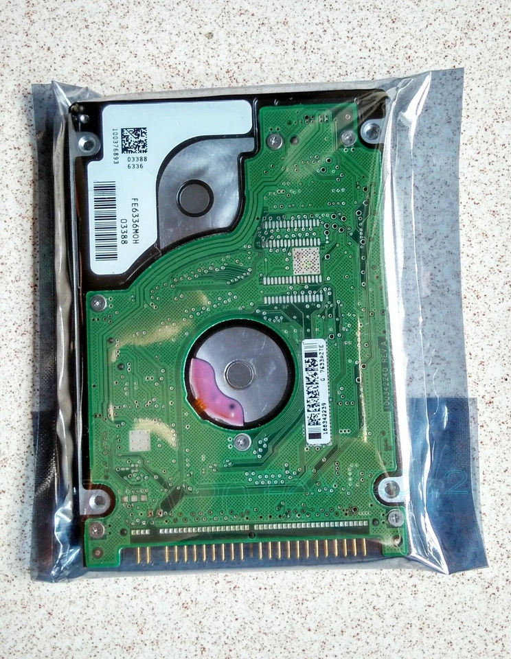 Seagate Momentus 5400.3 120GB,Internal,5400 RPM,2.5" IDE ST9120822A Hard Drive - Image 2 of 2