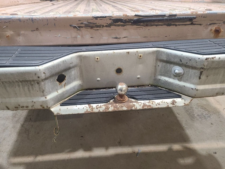 Rear Bumper Painted Fits 87-91 BRONCO 649457 Foto 4 de 4