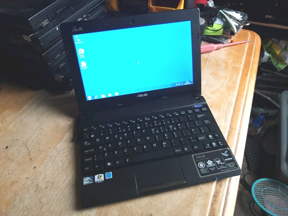 TOP OF THE RANGE ASUS Windows 7 Netbook--Webcam + HDMi + 500GB HDD (A2) - Image 2 of 4