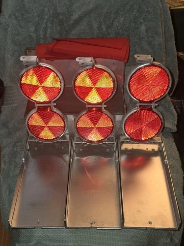 Vintage Kd 611 Emergency Roadside Warning Kit