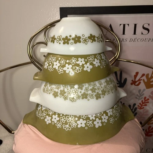 Vintage Pyrex Crazy Daisy Spring Blossom Green Cinderella Nesting Bowls Set of 4