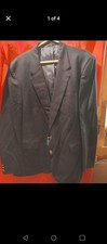 Men's Classic Blue Blazer with Notched Lapel and Button Closure