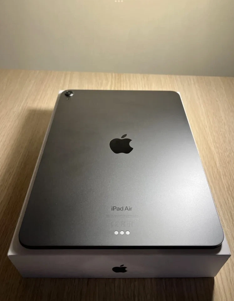 Apple iPad Air (1st generation) · 64GB · Wi-Fi, foto 2 di 3