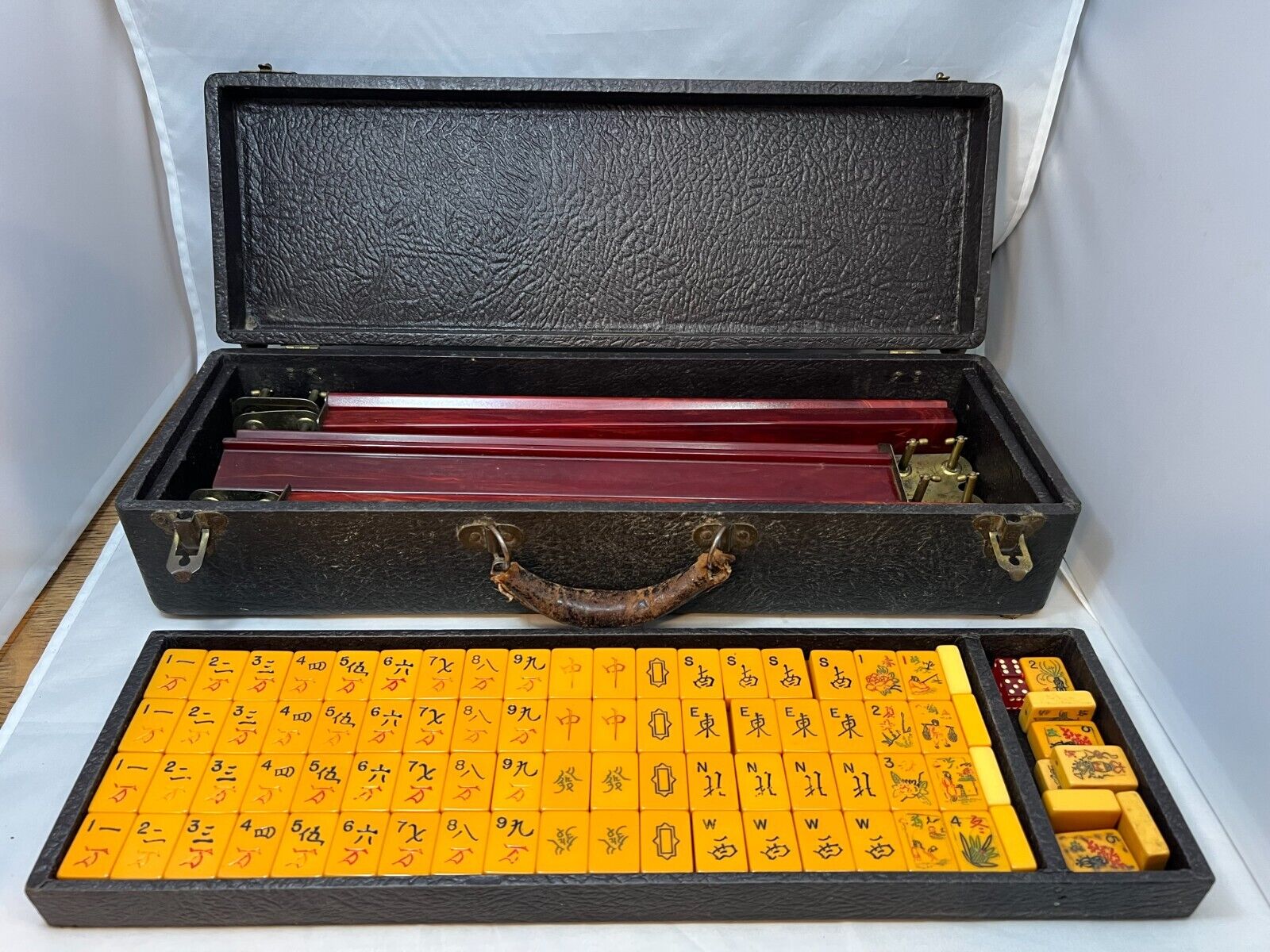 Antique Mono Bridge Incorporated New York NY Mahjong Set 156 Tiles with case
