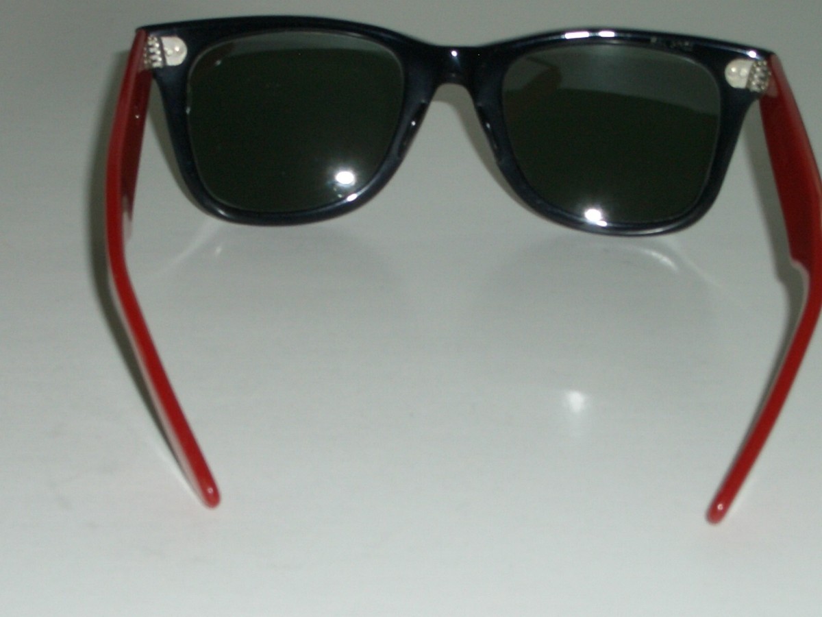 VINTAGE B&L RAY-BAN BLACK/RED BLEND G15 UV STREET NEAT WAYFARER