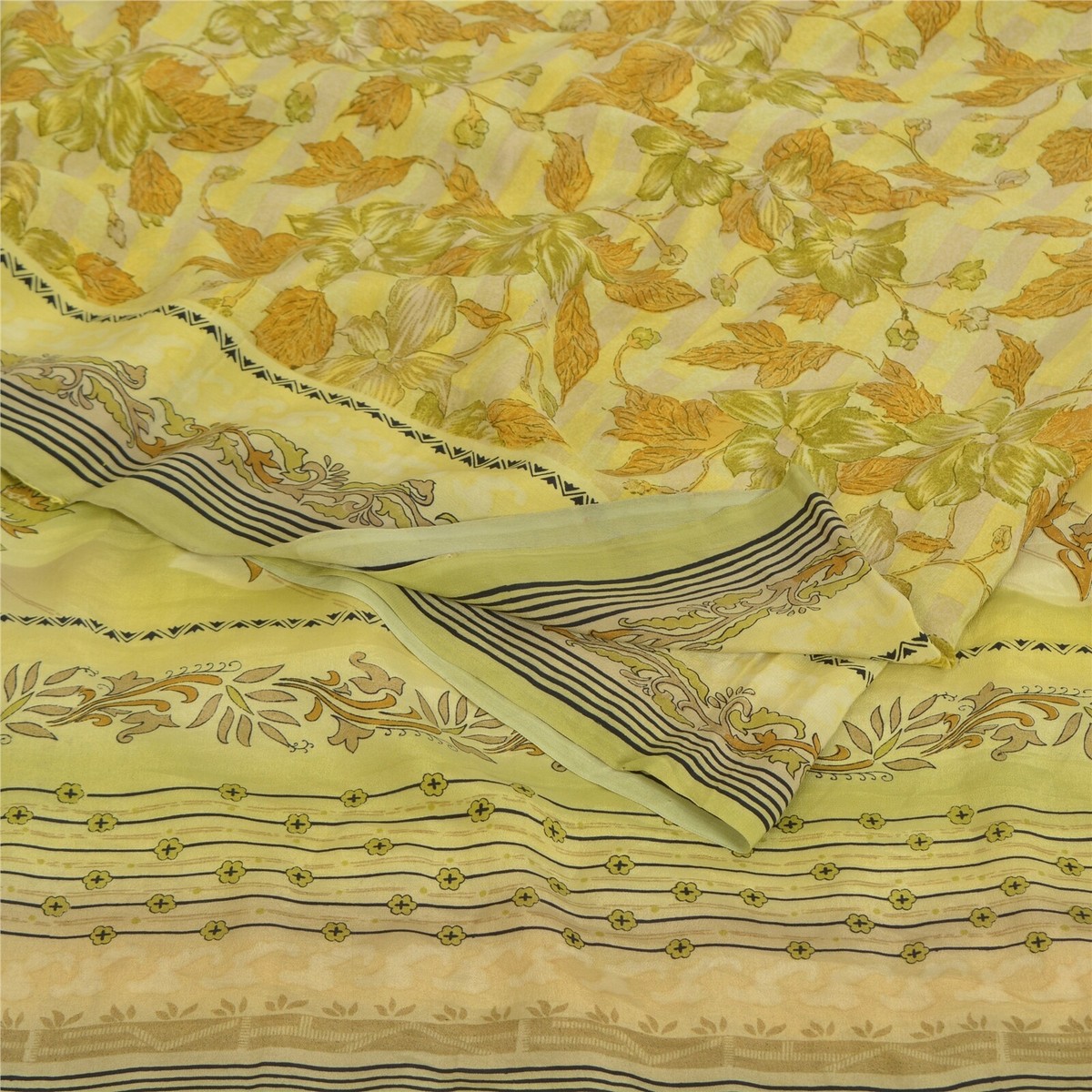 ジュン Sanskriti Vintage Sarees Green Pure Crepe Silk Printed Sari Floral