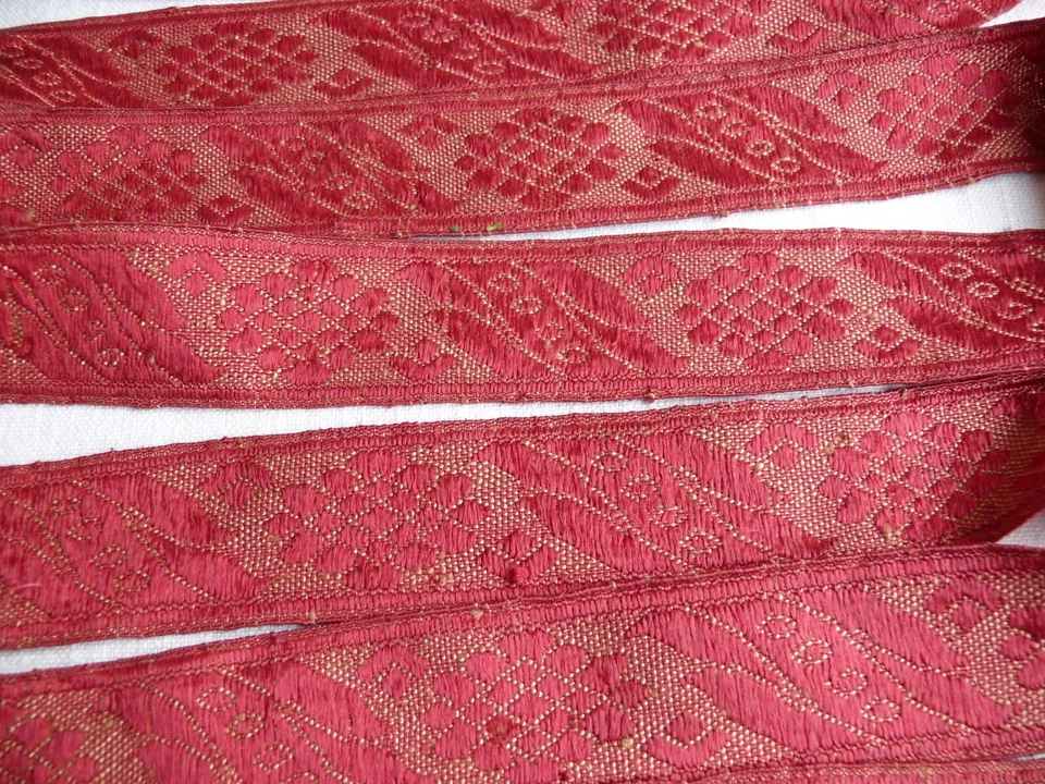 Ancien galon tissé lin et soie XIXème 3,40 x 3 cm linen and silk braid - Photo 4/4