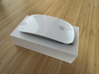 Apple Magic Mouse 2   Silver   Slightly Used, Wireless (MLA02LL/A)