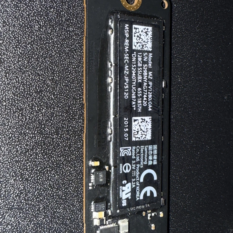 SSD de 128 GB para MacBook Pro Retina Air 2013-2015 Foto 2 de 3