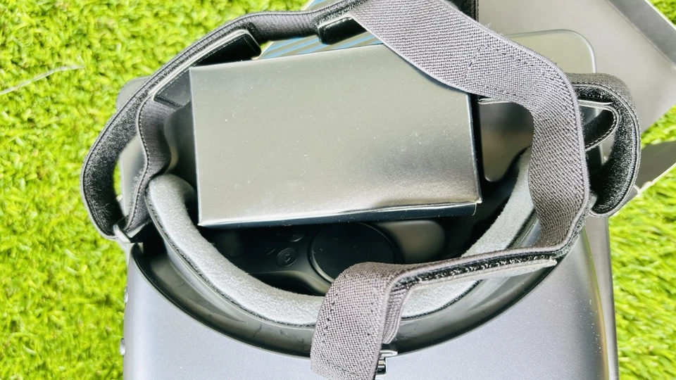 Samsung Galaxy Gear VR with Controller by Oculus SM-R324 S8 S8+ S7 Note5 S6 - Image 2 of 4