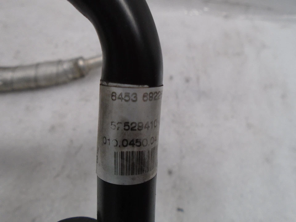 2002 - 2005 宝马 745Li 空气交流空调压缩机蒸汽泵线软管原始设备制造商 DK610215 — 第 2/4 张图片