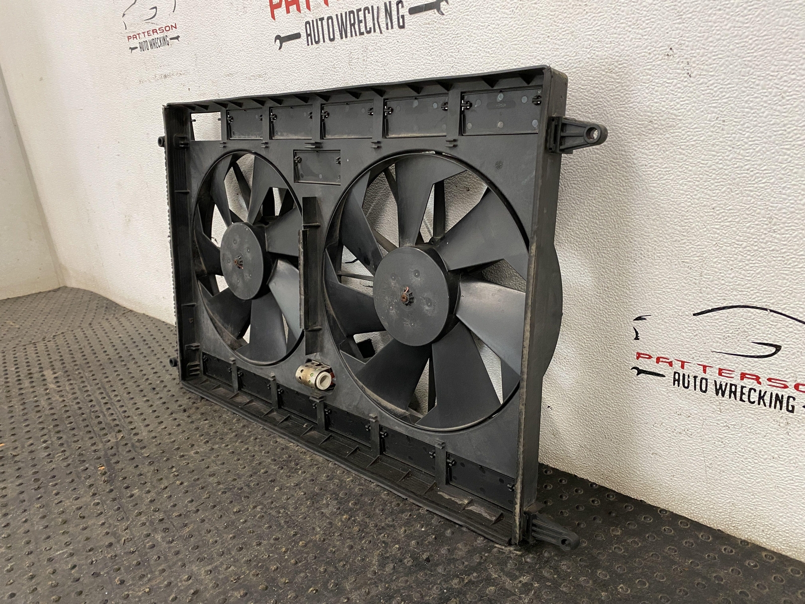 09-18 MASERATI GRANTURISMO ELECTRIC COOLING RADIATOR & A/C CONDENSOR FAN MOTOR