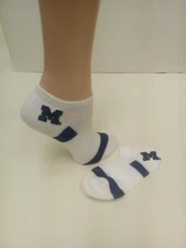 MICHIGAN WOLVERINES LADIES NO SHOW FOOTIE SIZE 9-11