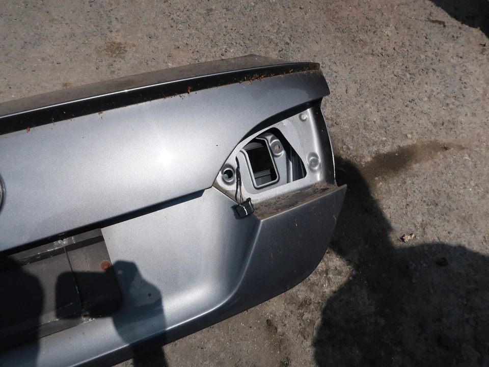 VOLKSWAGEN JETTA GLI 2011-2014 SEDÁN GENUINO MALETERO TRASERO TAPA ESCOTILLA GRIS OEM Foto 4 de 4