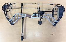Bear Archery Legit 5-70lb Compound Bow *Pre Owned* FREE SHIPPING