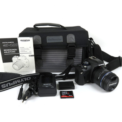 Olympus EVOLT E-420 10,0 MP Reflex Digital Camera - Black 14-42mm Objectif